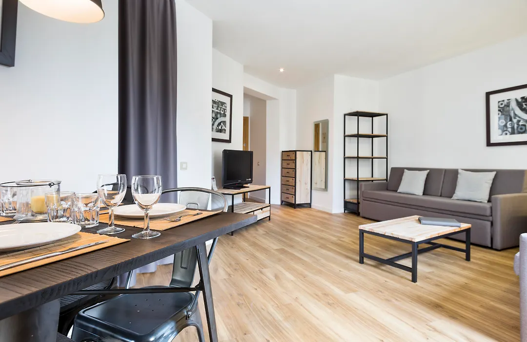 Amister Apartments-1
